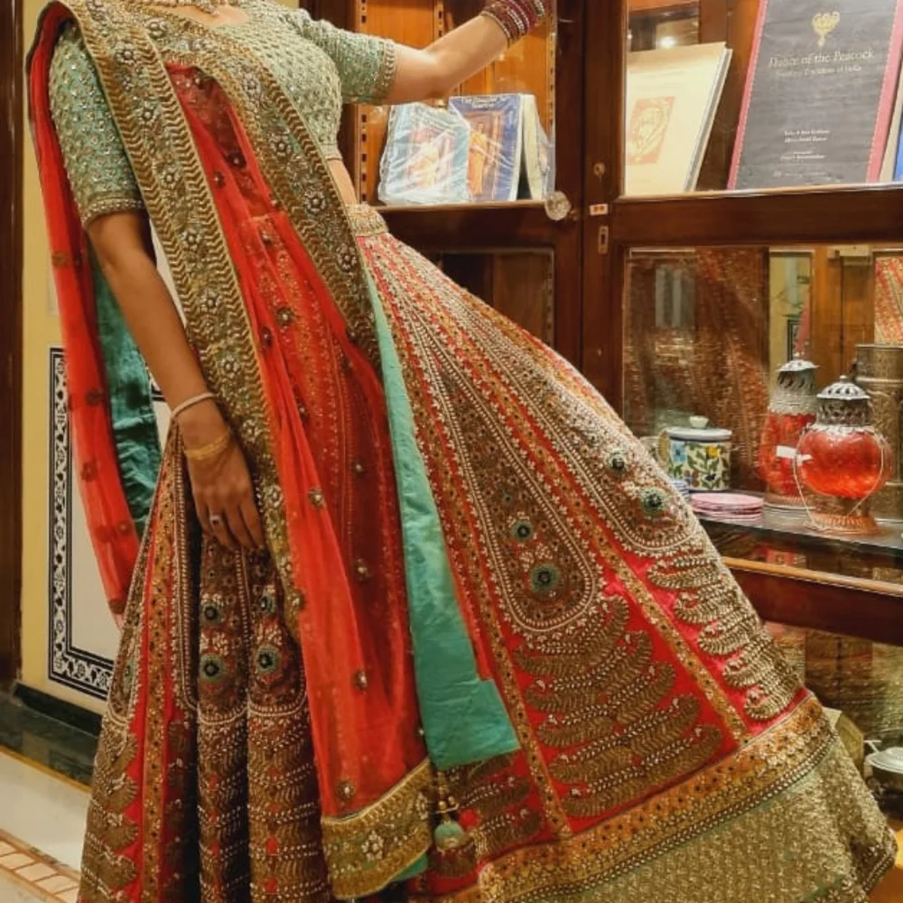 Sabyasachi Make, Pink and Blue Bridal Lehenga. Small to medium size - Picture 3 of 4